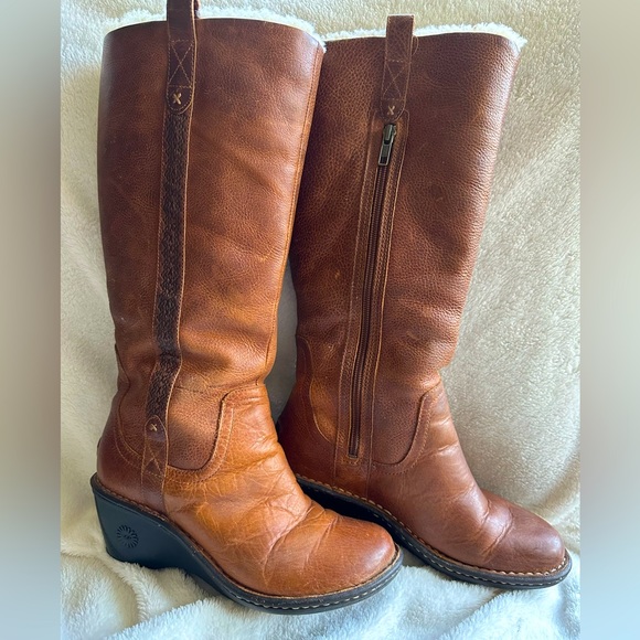Ugg boots size 8 EUC - Picture 1 of 3